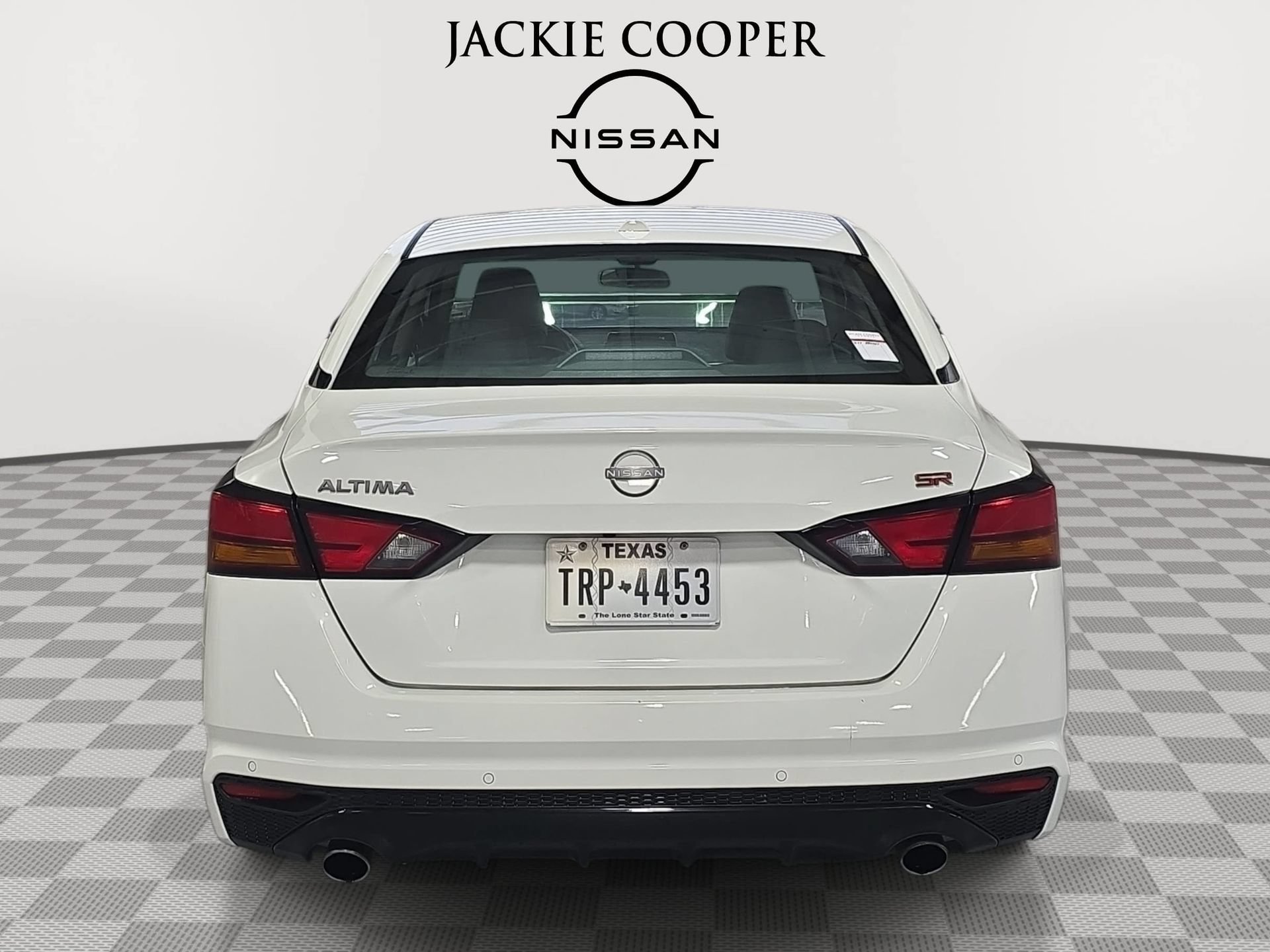 Used 2024 Nissan Altima 2.5 SR FWD image 6