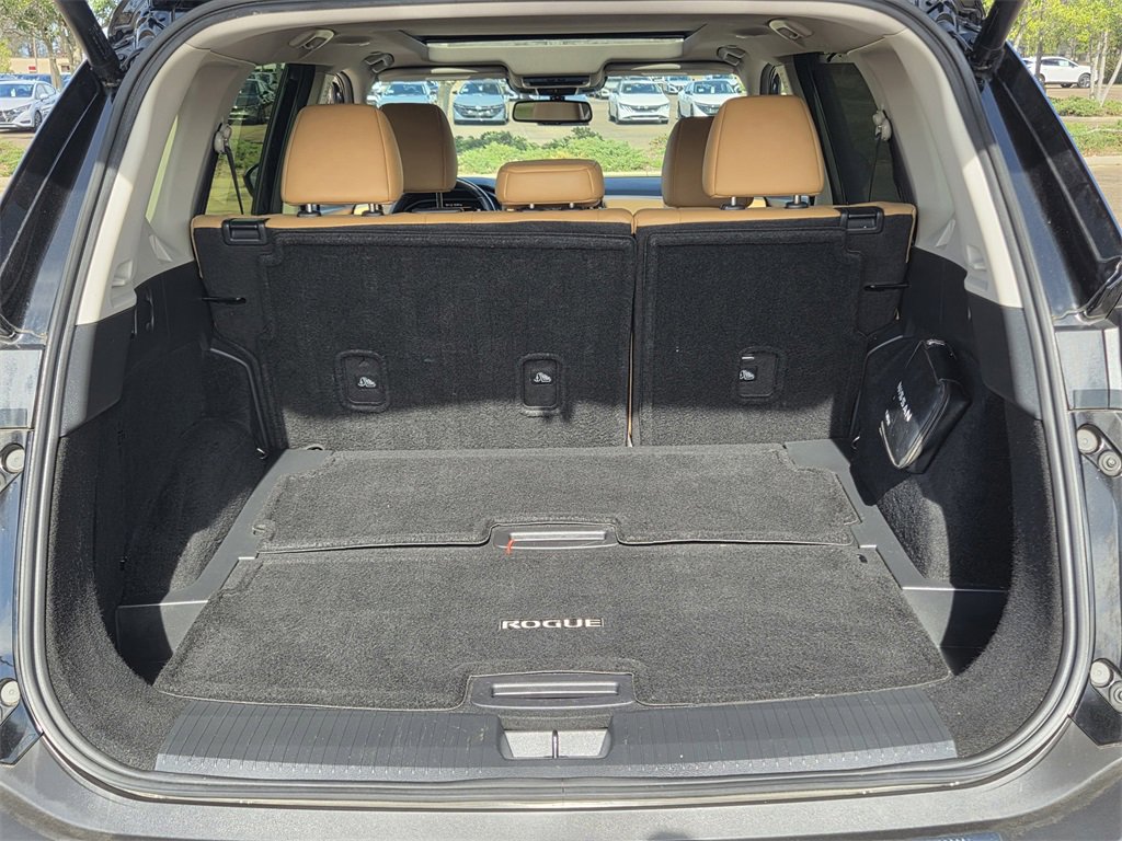 Used 2023 Nissan Rogue Platinum image 25