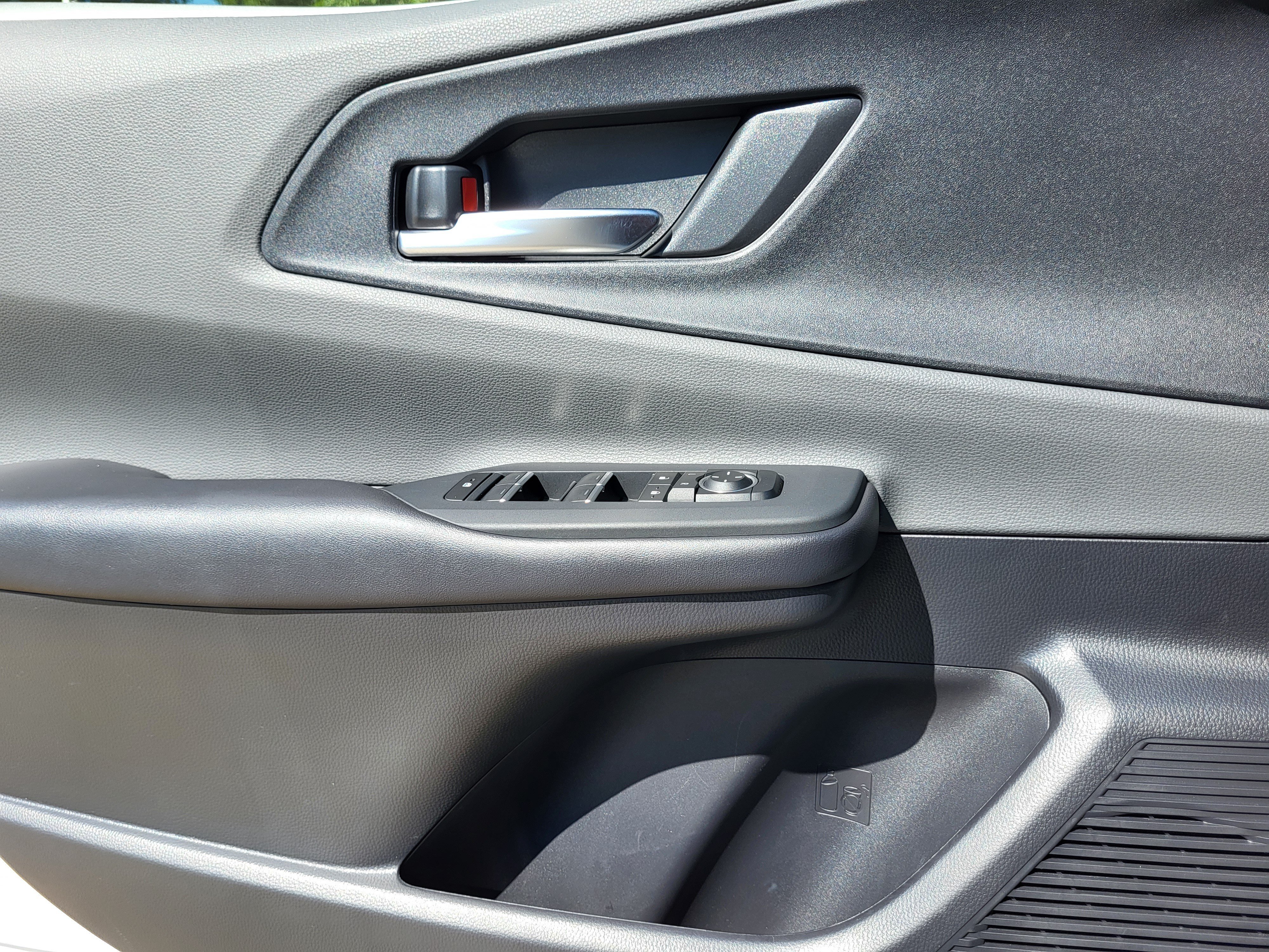 Certified 2024 Toyota Prius XLE FWD image 19