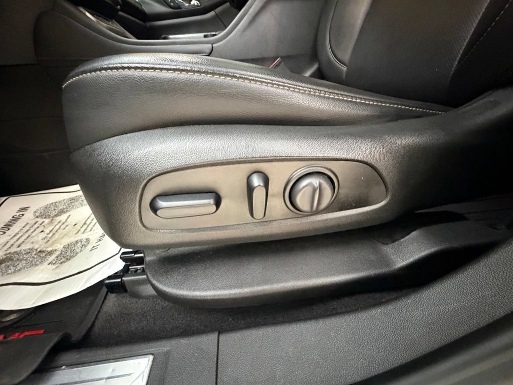 Used 2021 GMC Acadia SLT AWD/4WD image 43