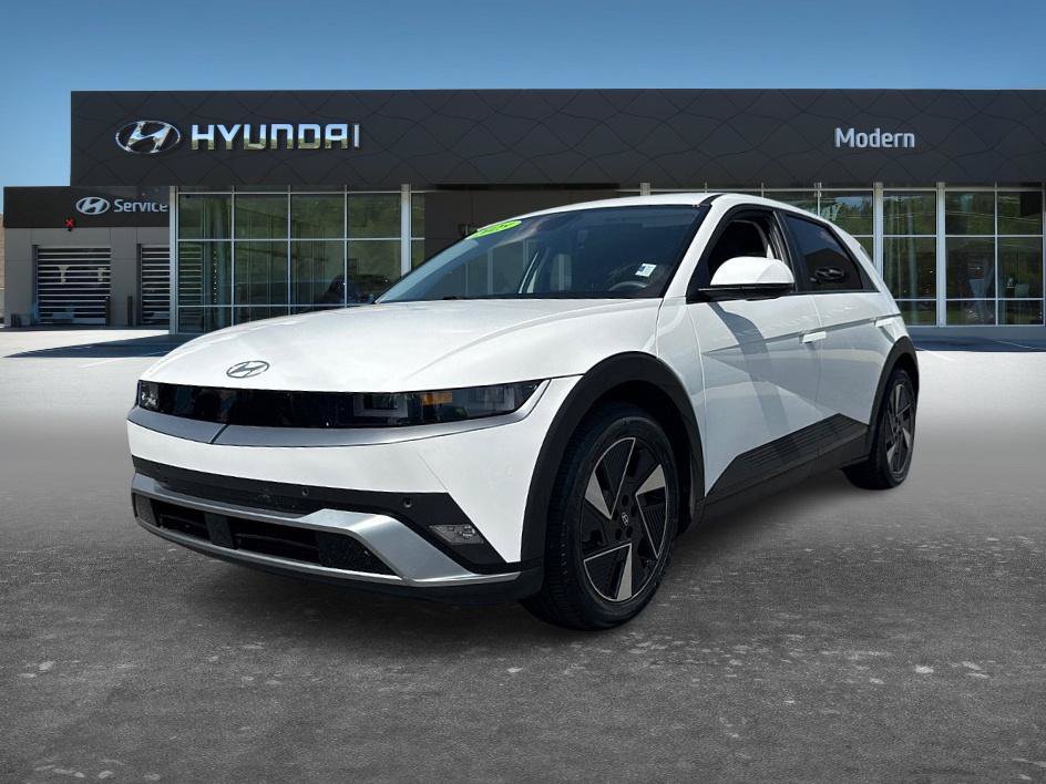 Certified 2025 Hyundai Ioniq 5 SE RWD image 1