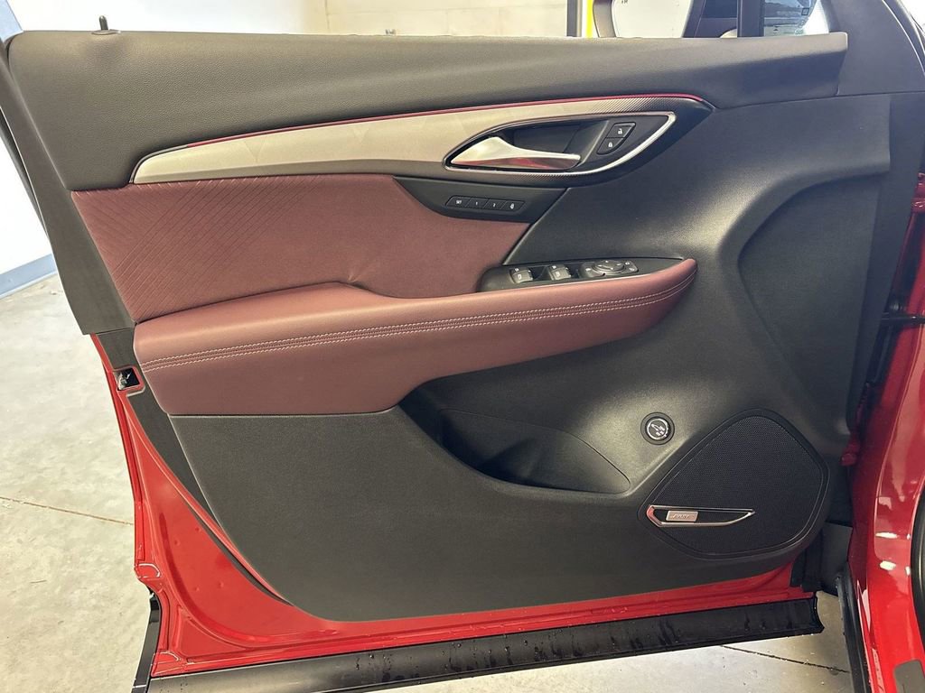 New 2025 Buick Envision Sport Touring image 27