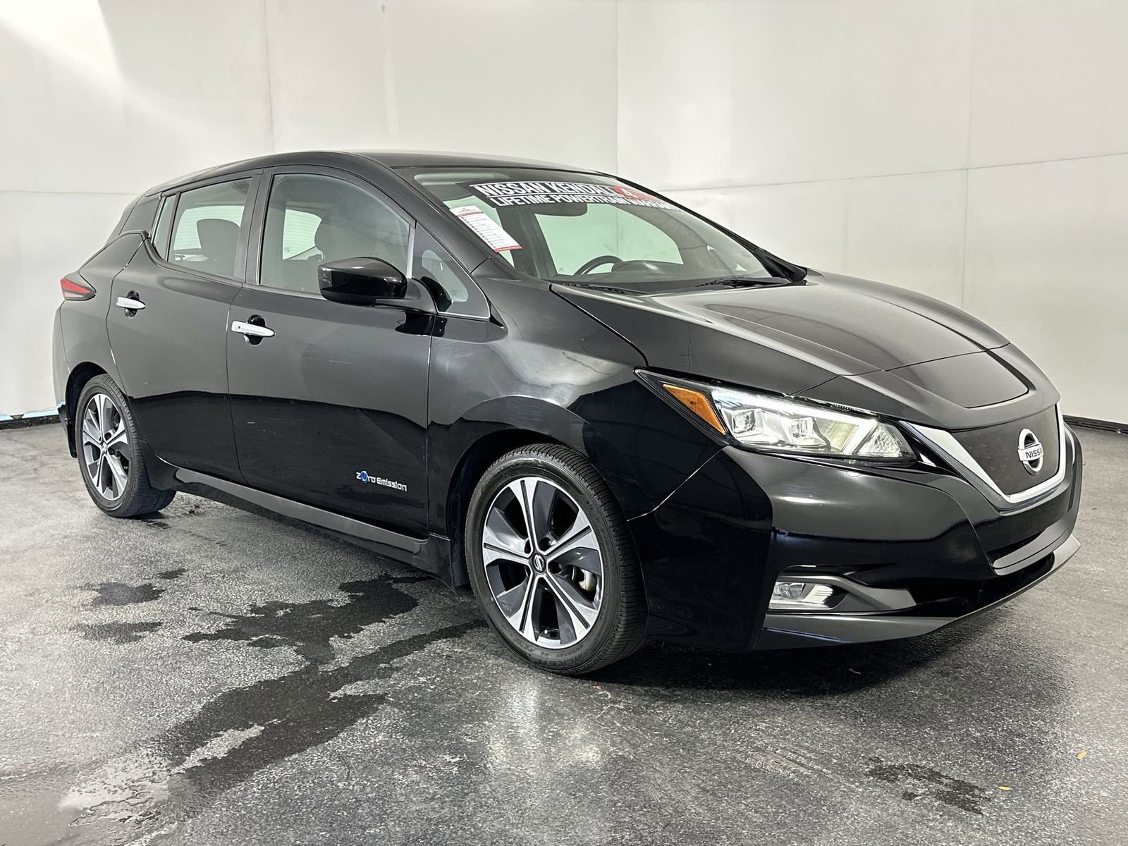 Used 2019 Nissan Leaf SV w/ SV Technology Package image 3