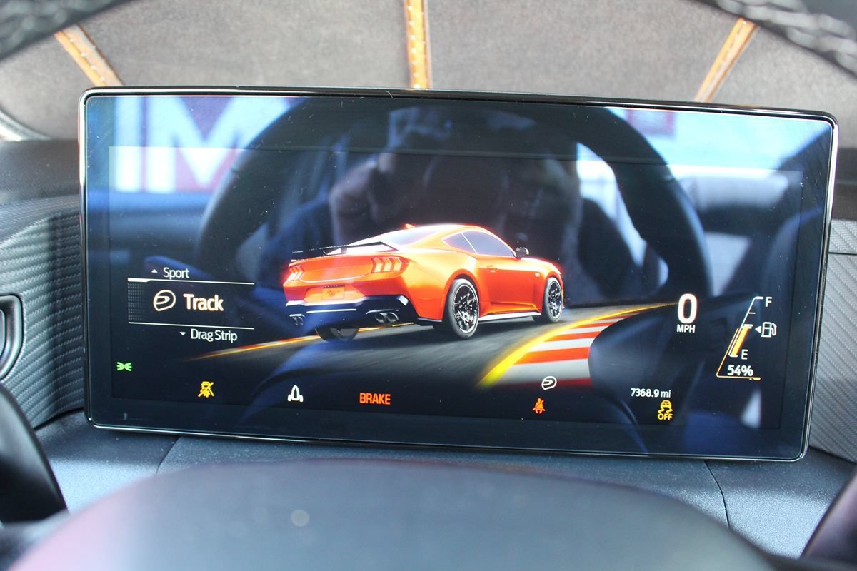 Used 2024 Ford Mustang GT RWD image 18