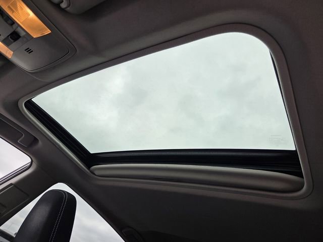 Used 2018 Toyota RAV4 XLE image 18