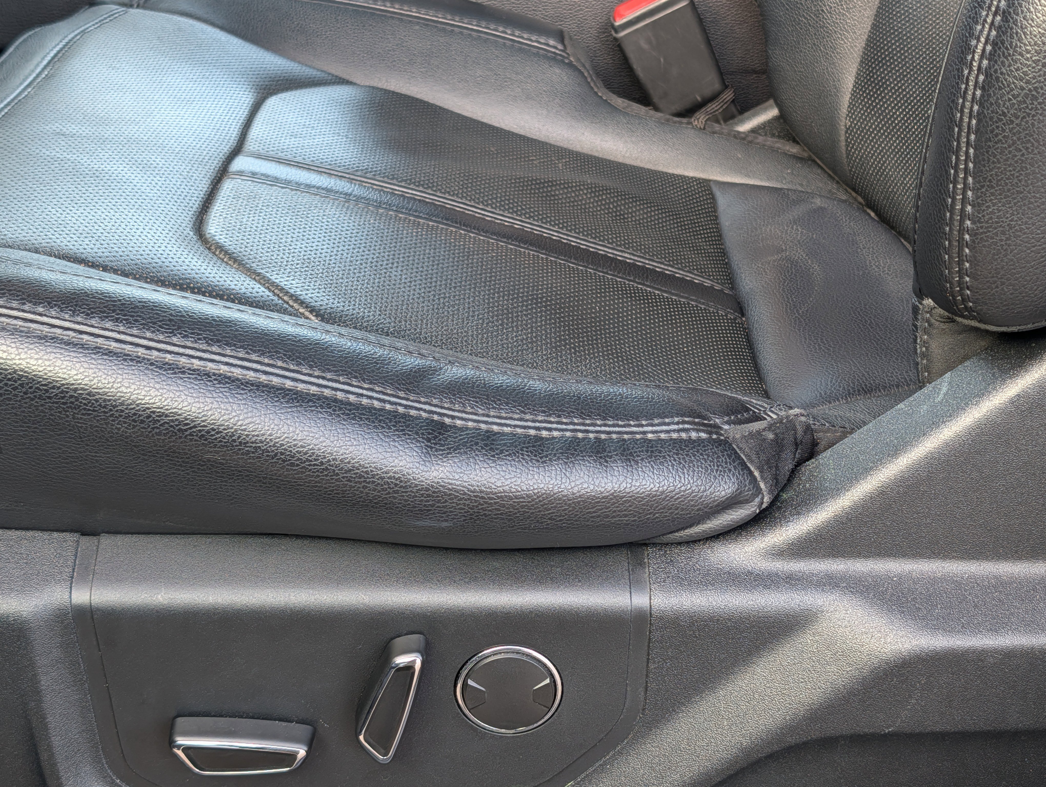 Used 2019 Ford Expedition Max Limited image 11