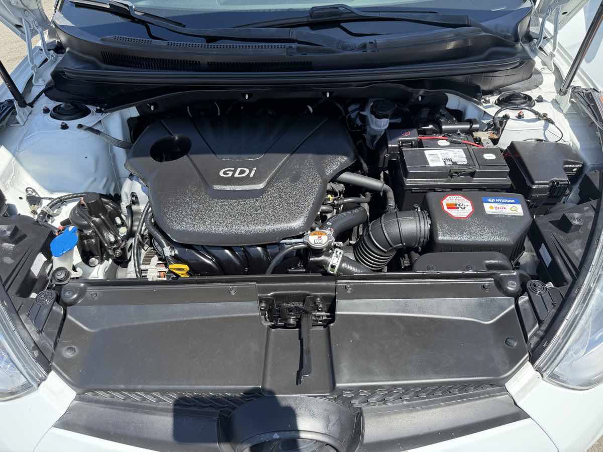 Used 2016 Hyundai Veloster w/ Option Group 02 FWD image 25