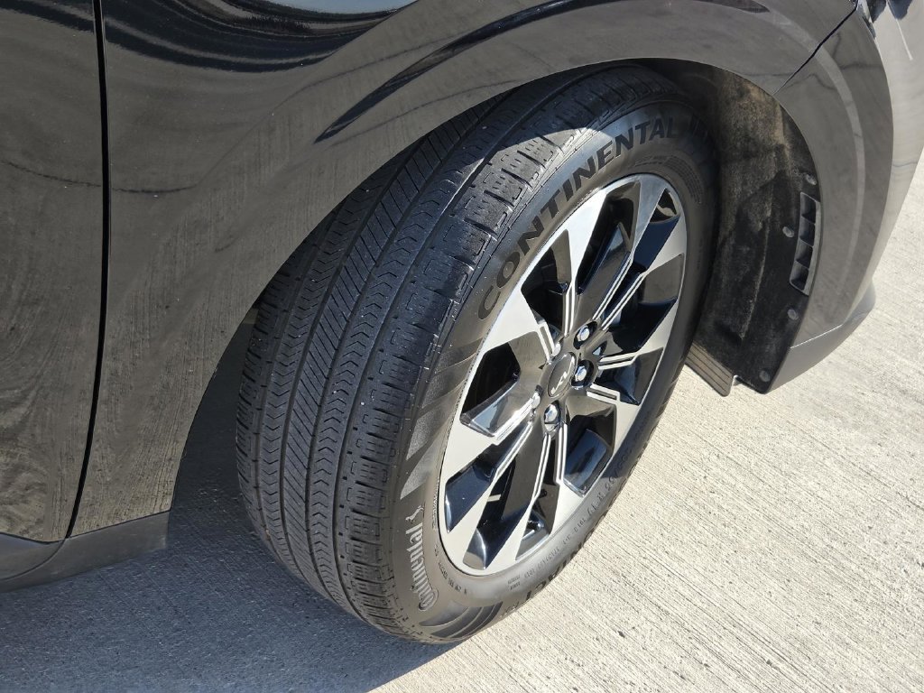 Used 2024 Kia Carnival EX FWD image 5