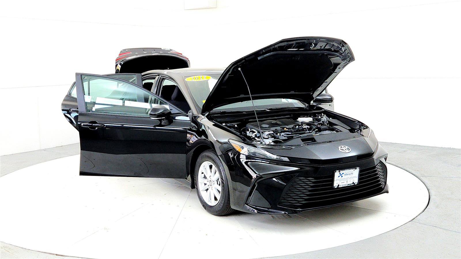 Certified 2025 Toyota Camry LE image 9