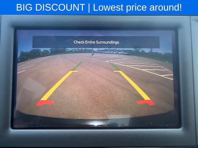 Used 2022 Chrysler Voyager LX FWD image 33