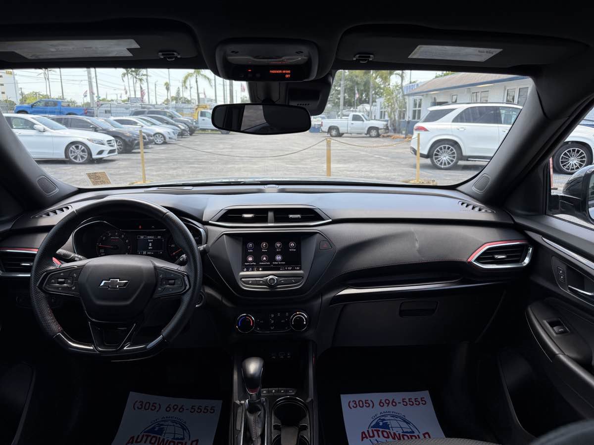 Used 2023 Chevrolet TrailBlazer RS image 14