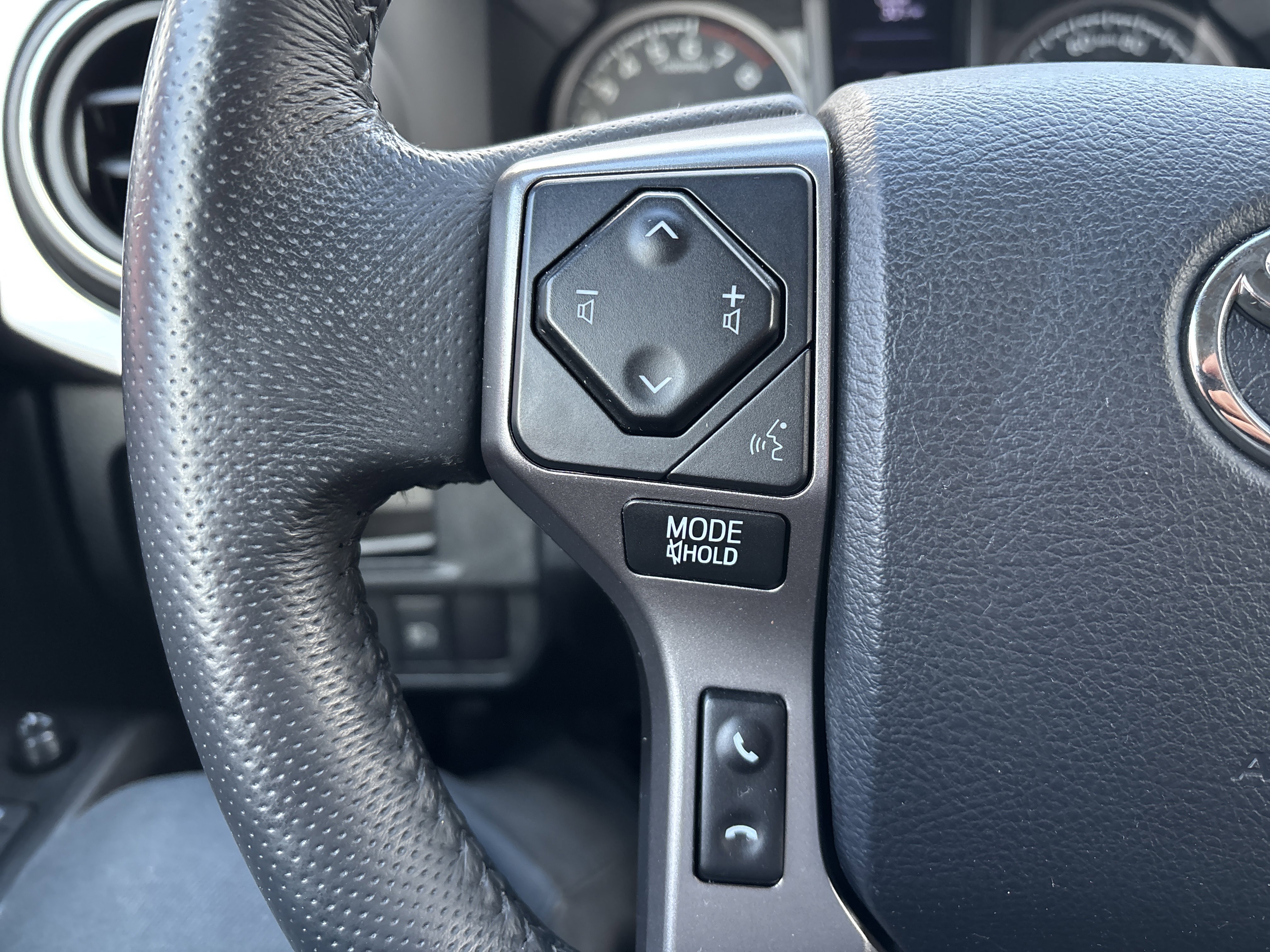 Used 2019 Toyota Tacoma SR5 image 18