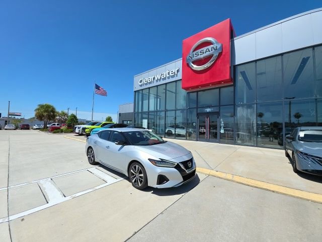 Used 2023 Nissan Maxima SV w/ Floor Mat Group FWD image 1
