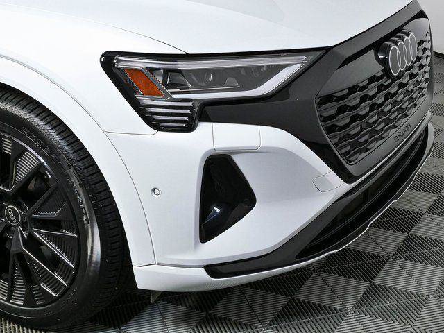 Used 2024 Audi Q8 e-tron Premium Plus AWD/4WD image 38