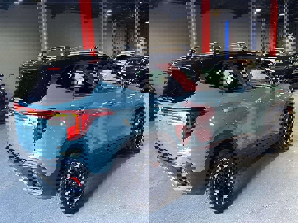 Used 2025 Kia Seltos S image 7