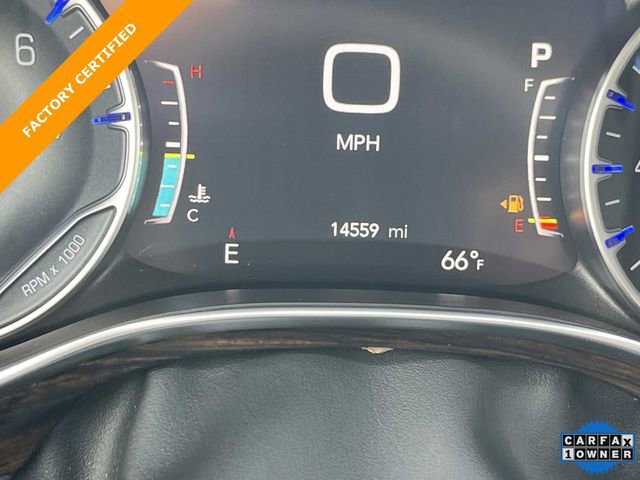 Used 2024 Chrysler Pacifica Limited image 44
