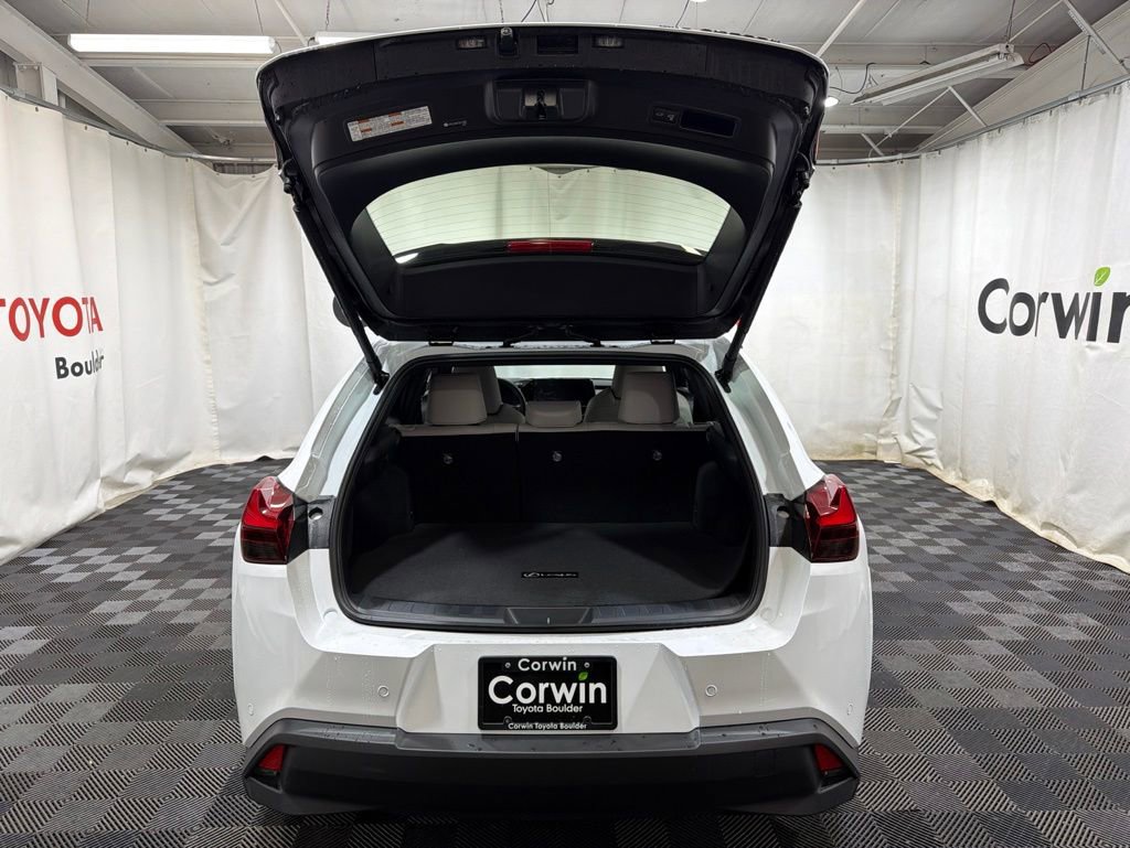 Used 2026 Lexus UX 300h AWD w/ Accessory Package (Z1) image 17
