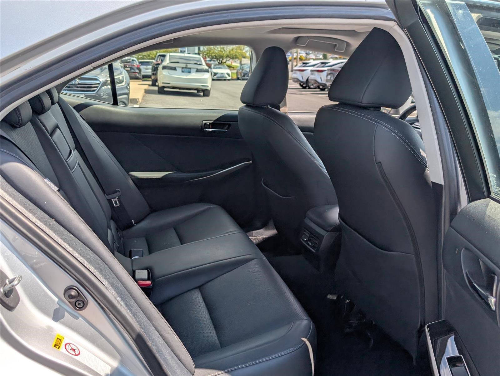 Used 2015 Lexus IS 250 AWD w/ Navigation System Package image 11