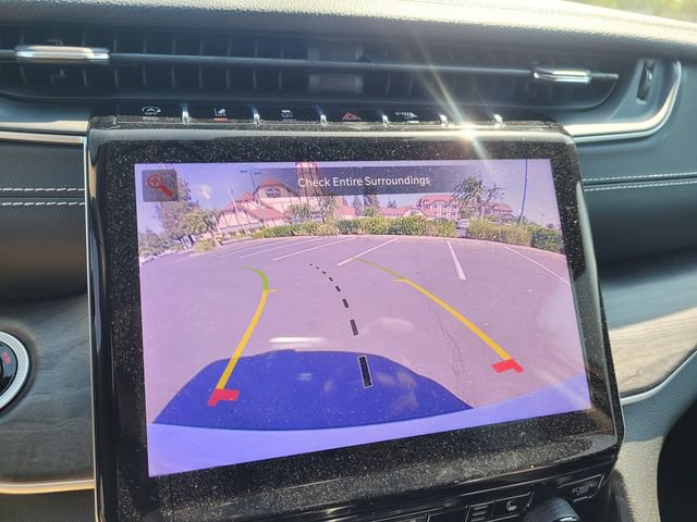 Used 2023 Jeep Grand Cherokee Limited AWD/4WD image 19