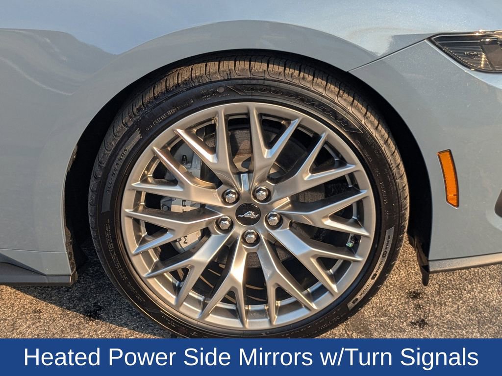 Used 2025 Ford Mustang GT Premium image 11