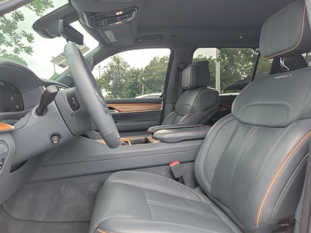 Used 2023 Jeep Grand Wagoneer Series II image 56