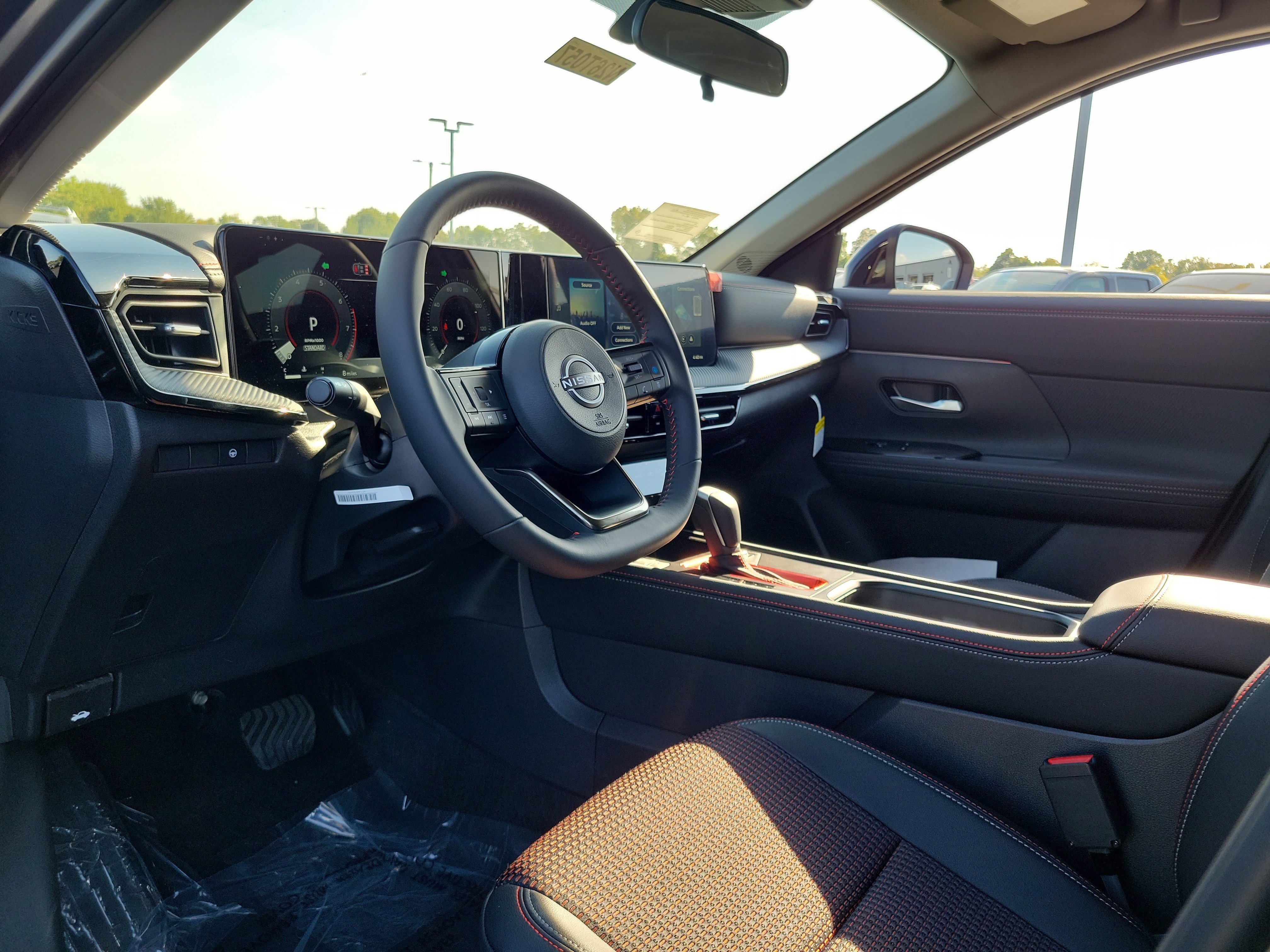 New 2026 Nissan Kicks SR w/ Cold Weather Package AWD/4WD image 19