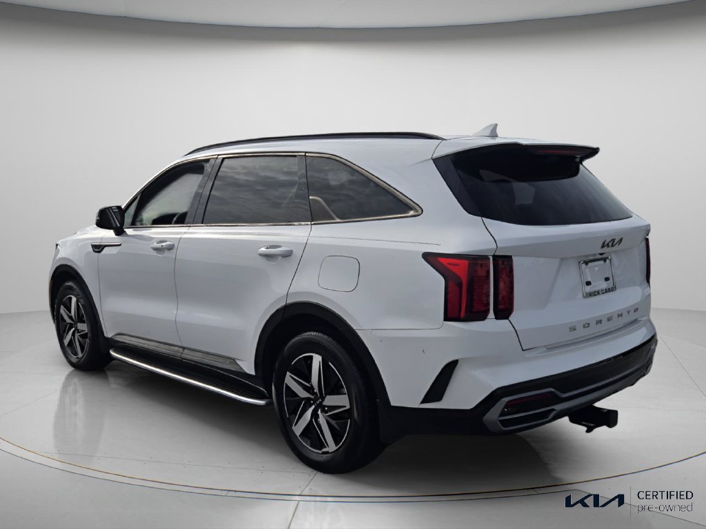 Certified 2022 Kia Sorento S FWD image 8