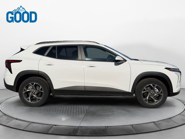 Used 2025 Chevrolet Trax LT w/ LT Convenience Package image 6