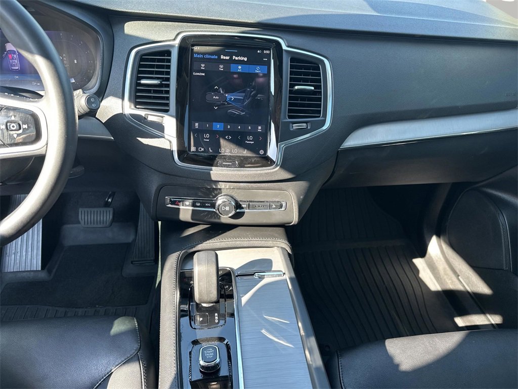 Used 2023 Volvo XC90 B5 Core image 25