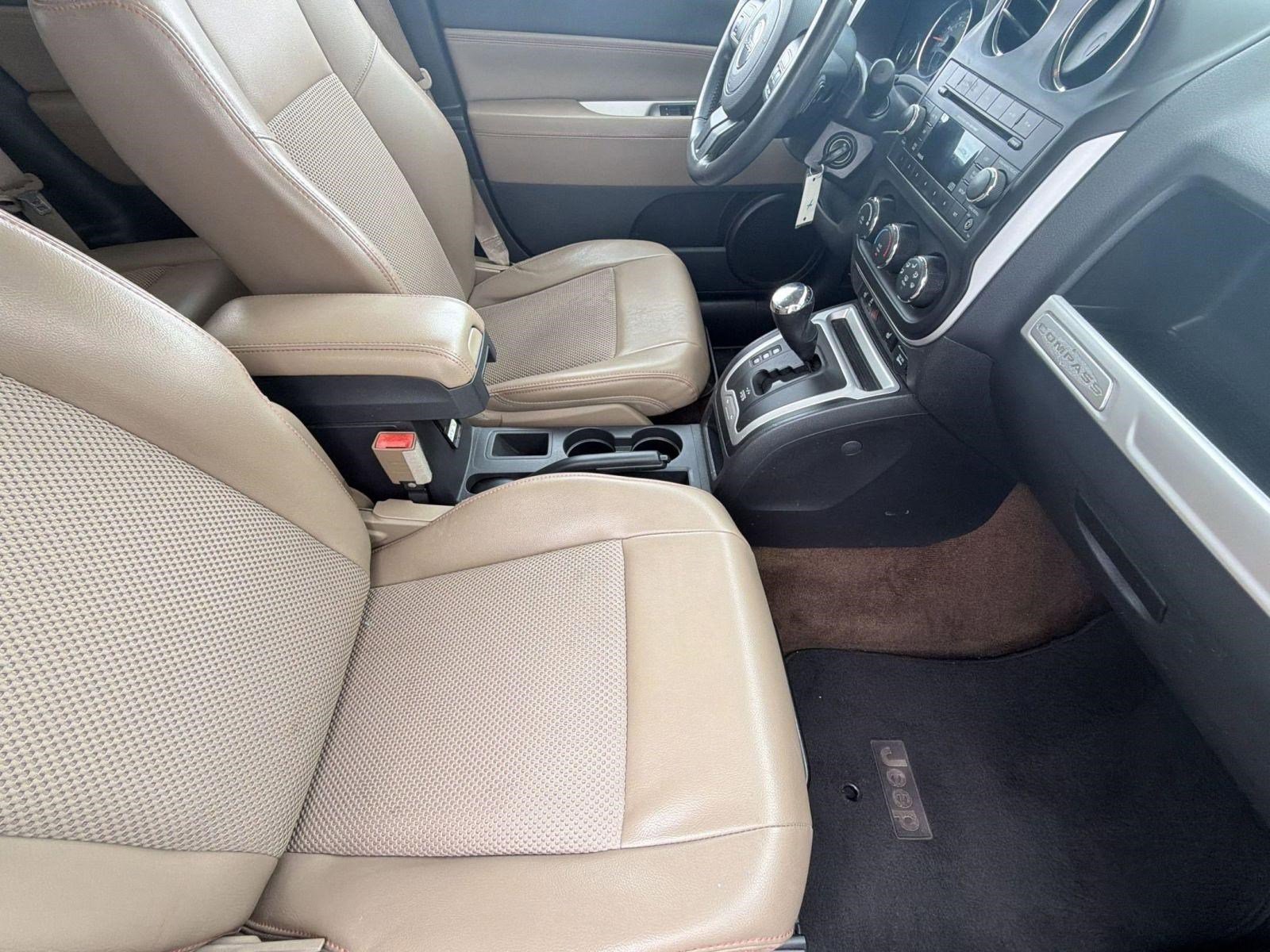 Used 2014 Jeep Compass Latitude w/ Sun/Sound Group image 33