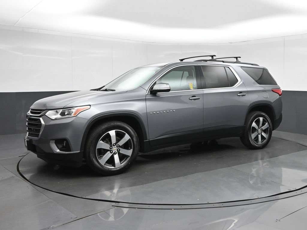 Used 2020 Chevrolet Traverse LT w/ LT Premium Package AWD/4WD image 3