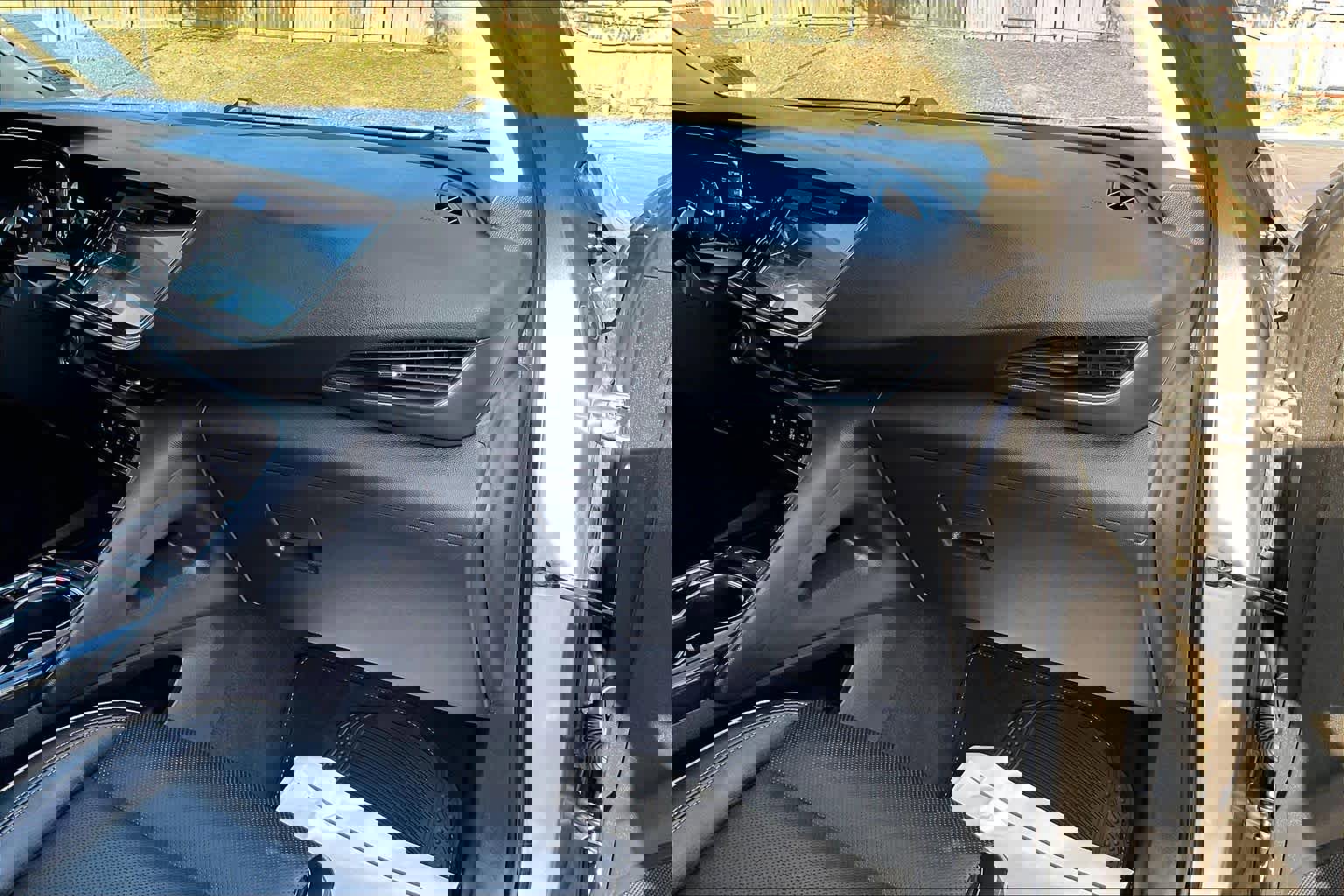 Used 2021 Buick Envision Essence w/ Technology Package I image 19