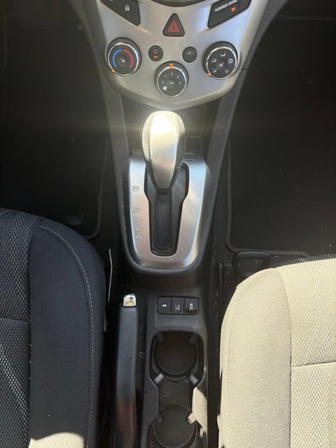 Used 2018 Chevrolet Sonic LT w/ Convenience Package FWD image 11