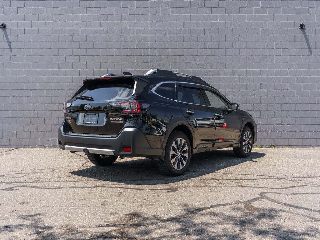 Used 2025 Subaru Outback Touring XT AWD/4WD image 7