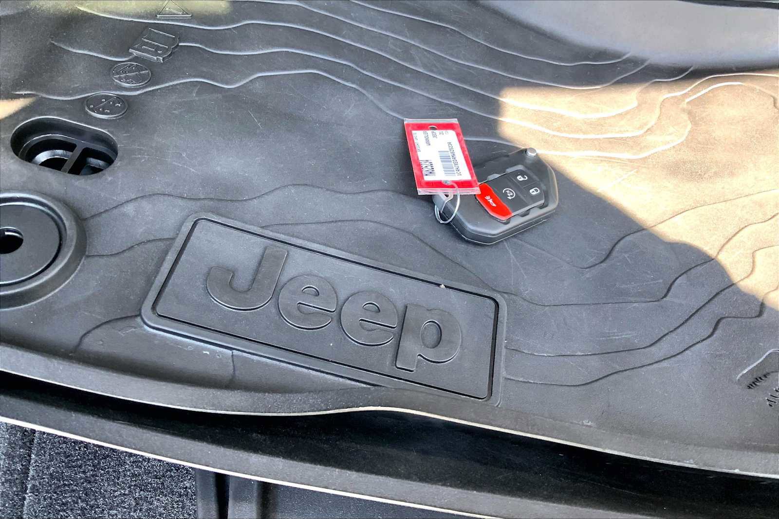 Used 2021 Jeep Wrangler Unlimited Sahara AWD/4WD image 15