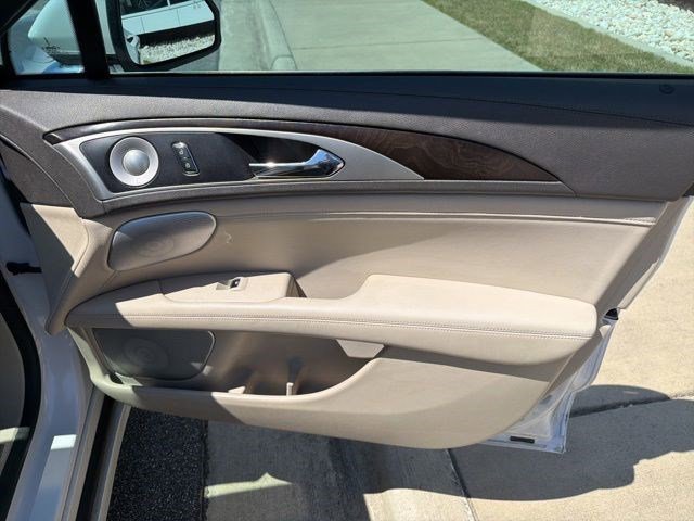 Used 2019 Lincoln MKZ Reserve w/ Luxury Package AWD/4WD image 24