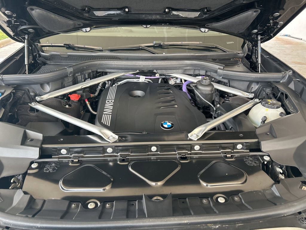 Used 2025 BMW X7 xDrive40i image 11
