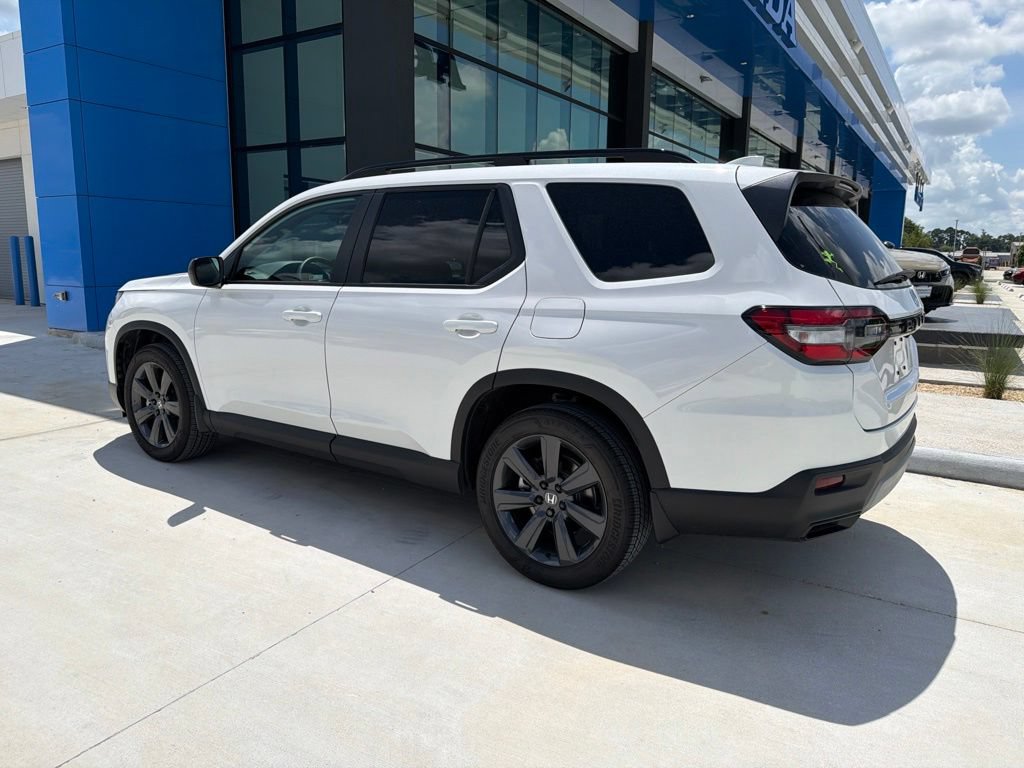Used 2026 Honda Pilot Sport image 8