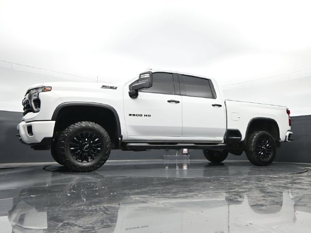 Used 2024 Chevrolet Silverado 2500 LTZ w/ LTZ Plus Package AWD/4WD image 46