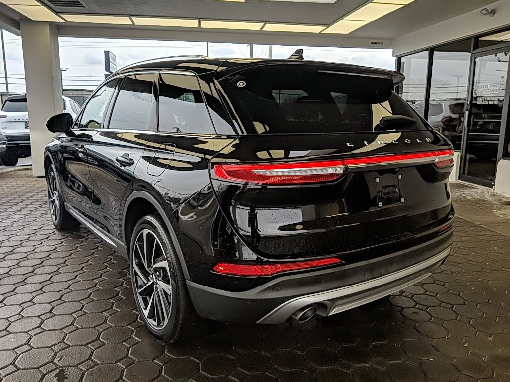 Certified 2023 Lincoln Corsair Reserve w/ Equipment Group 201A image 7