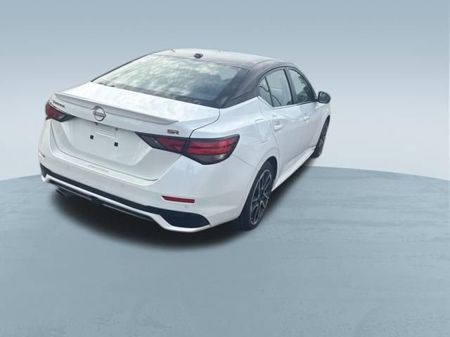 Used 2025 Nissan Sentra SR FWD image 9