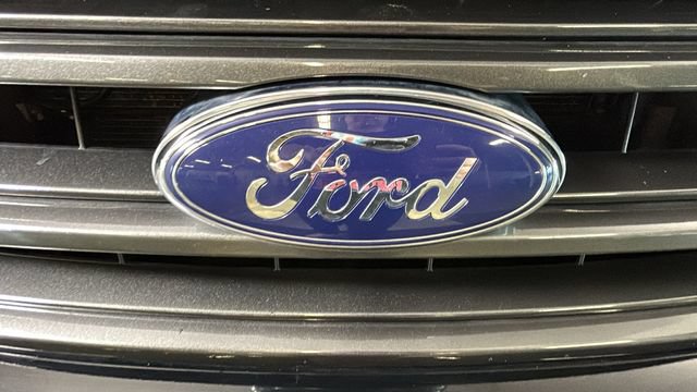 Used 2017 Ford Expedition EL Limited w/ Equipment Group 301A AWD/4WD image 8