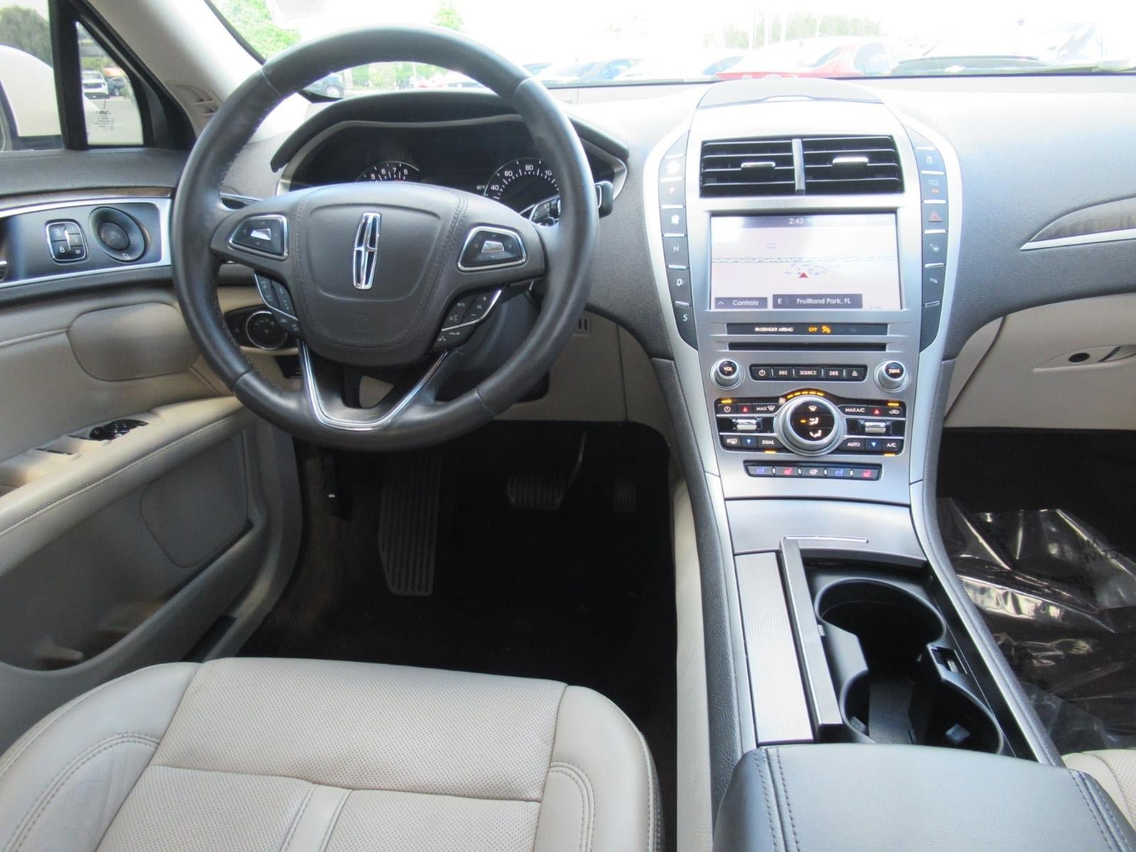 Used 2020 Lincoln MKZ Reserve w/ Monochromatic Package AWD/4WD image 13
