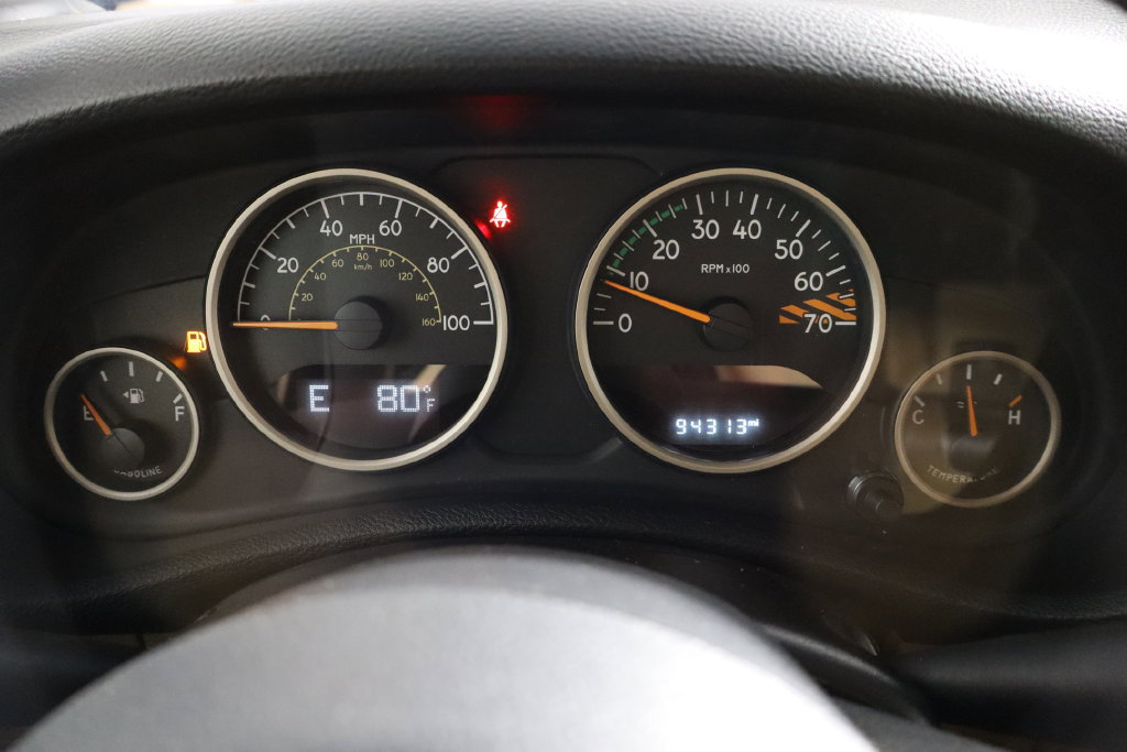 Used 2016 Jeep Wrangler Sahara AWD/4WD image 23
