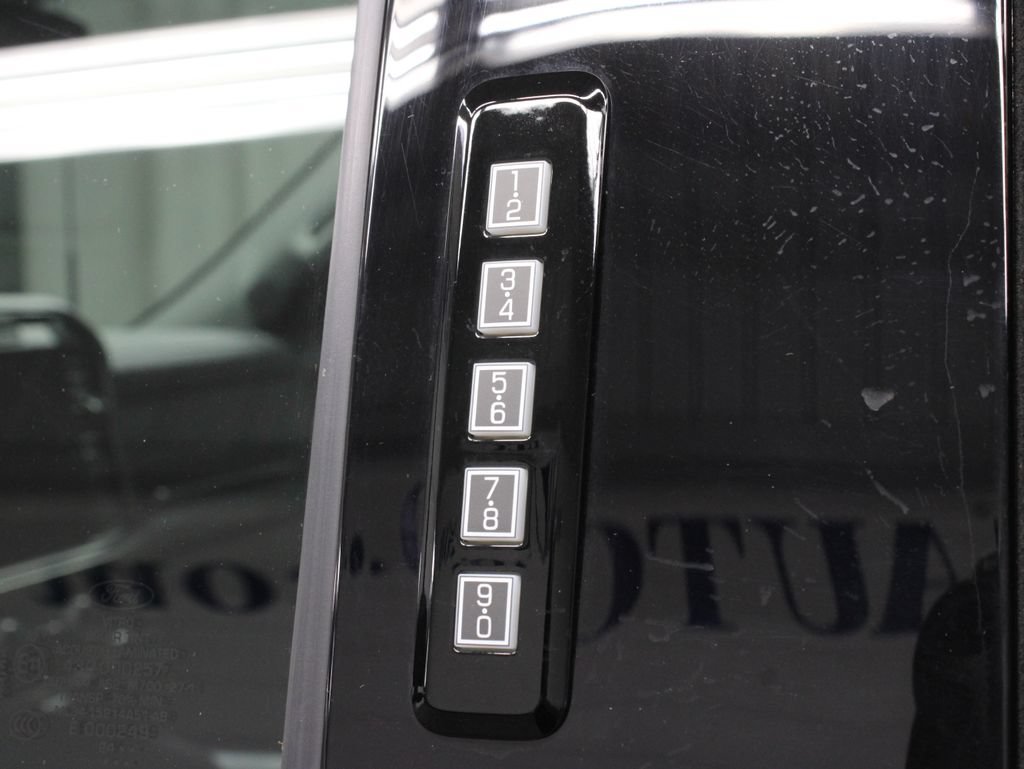 Used 2024 Ford F350 Lariat w/ FX4 Off-Road Package AWD/4WD image 64