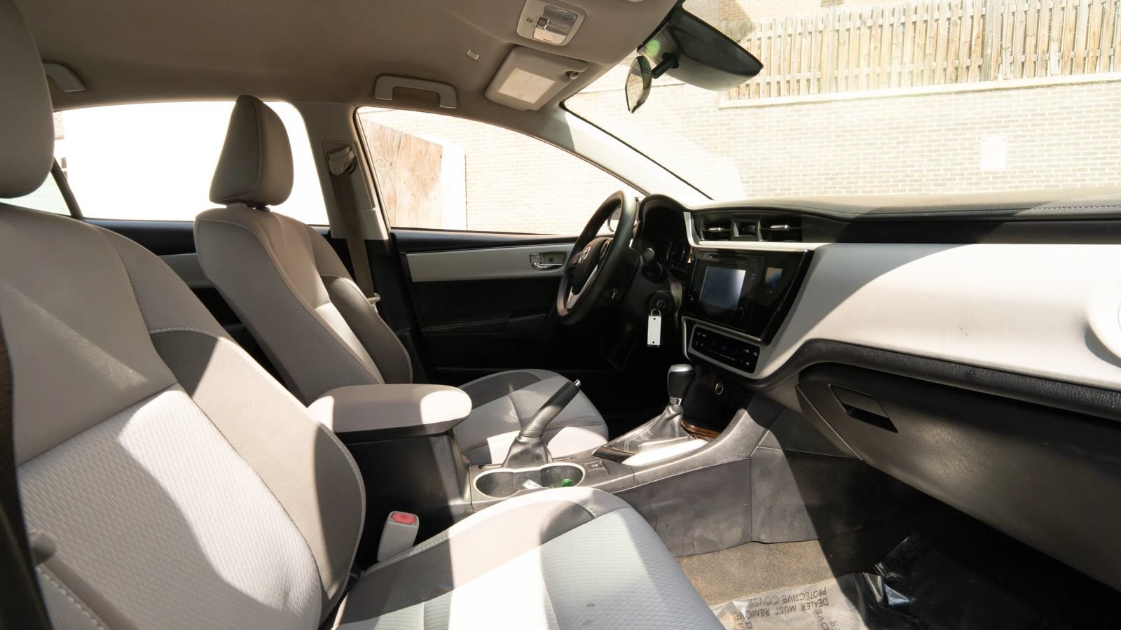 Used 2019 Toyota Corolla LE FWD image 12