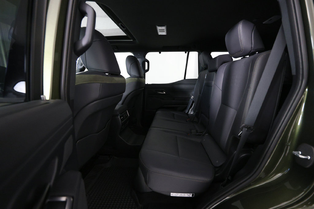 Used 2026 Lexus GX 550 AWD/4WD image 13