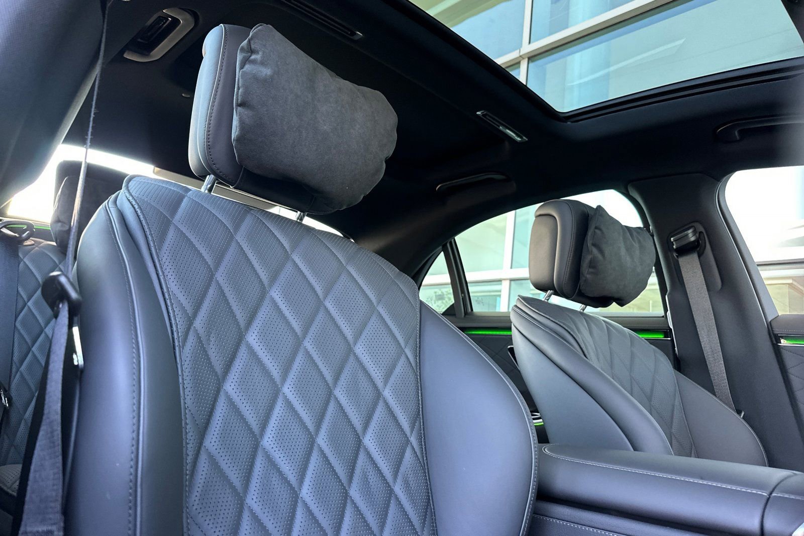 New 2026 Mercedes-Benz S 580 4MATIC Sedan image 31