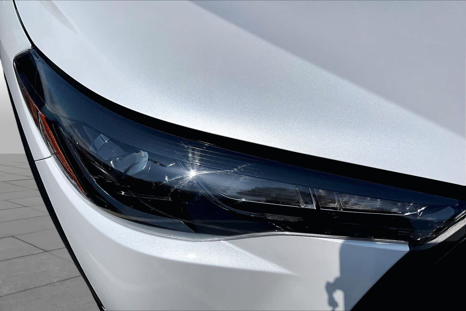 Used 2026 Toyota Corolla Cross LE w/ Moonroof Package FWD image 26