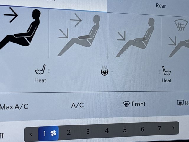 New 2026 Chrysler Pacifica Select image 33